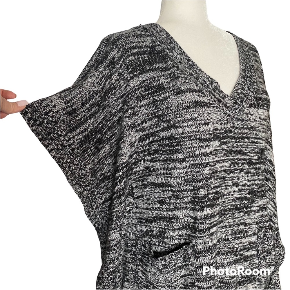 NY & Co. Black & White Pullover Sweater - Size Small - Picture 7 of 13